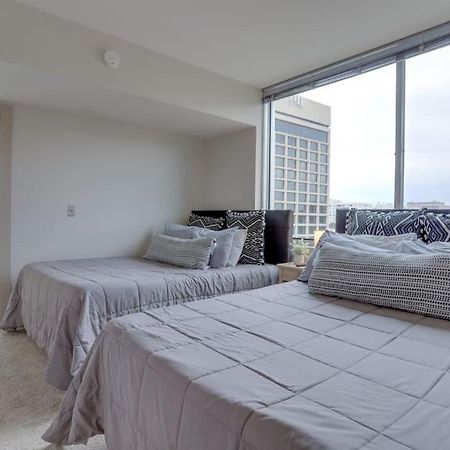 Wonderful 2Br Apartment At Crystal City อาร์ลิงตัน ภายนอก รูปภาพ