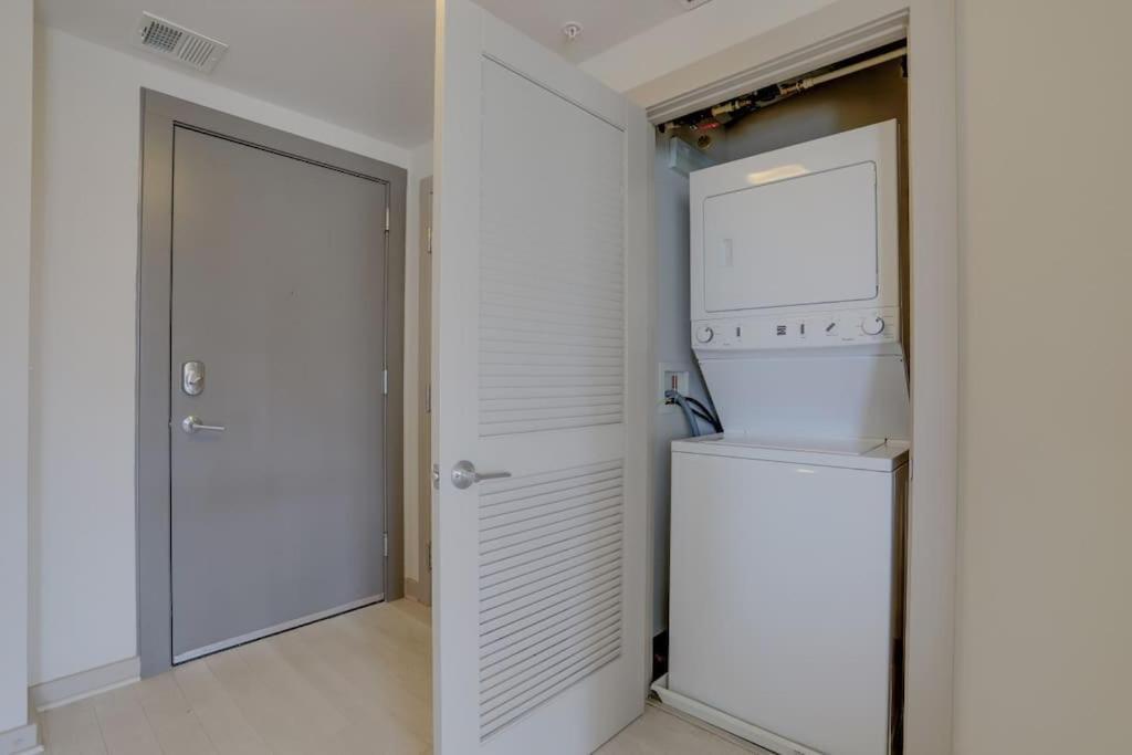 Wonderful 2Br Apartment At Crystal City อาร์ลิงตัน ภายนอก รูปภาพ