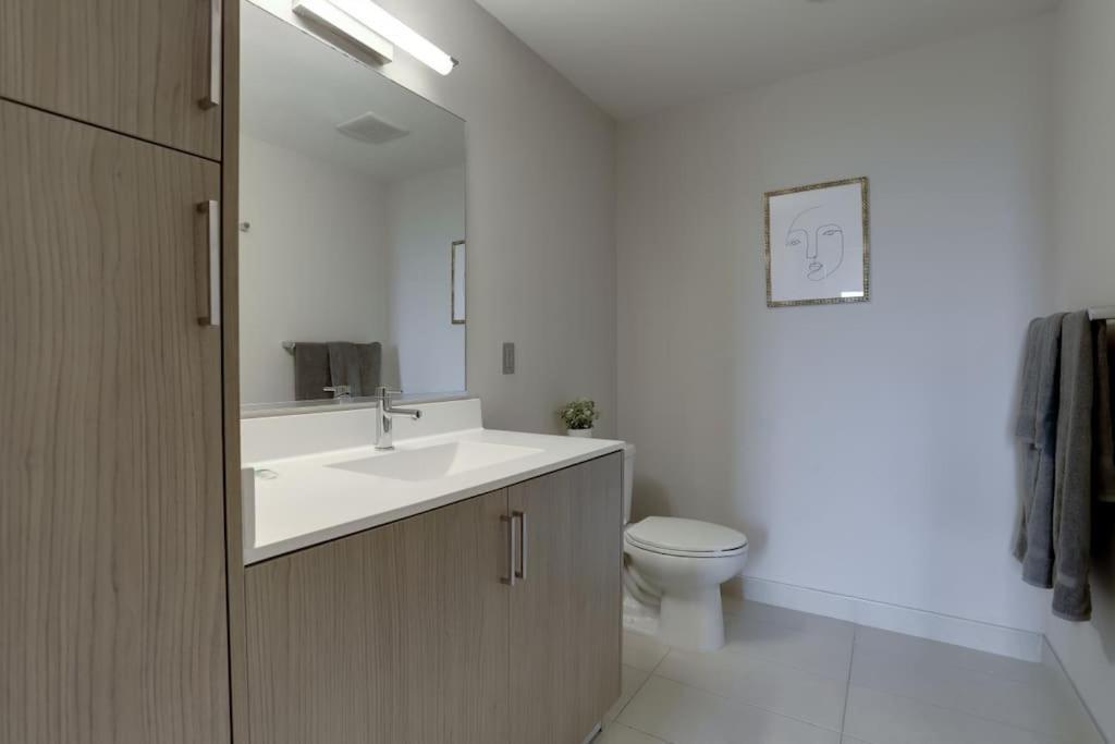 Wonderful 2Br Apartment At Crystal City อาร์ลิงตัน ภายนอก รูปภาพ